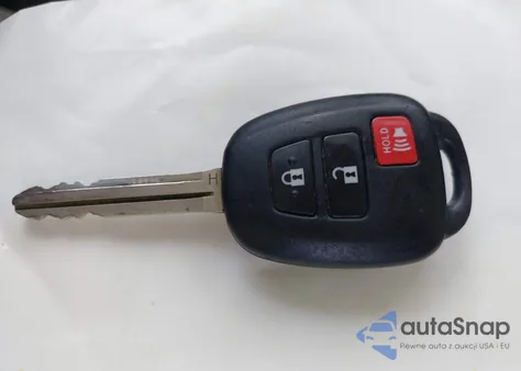 2017 Toyota Rav4 Le z USA, uszkodzony, nr VIN JTMZFREV3HJ123800